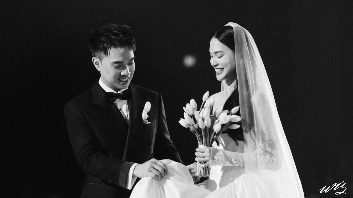 A traditional wedding brings its own set of pros and cons